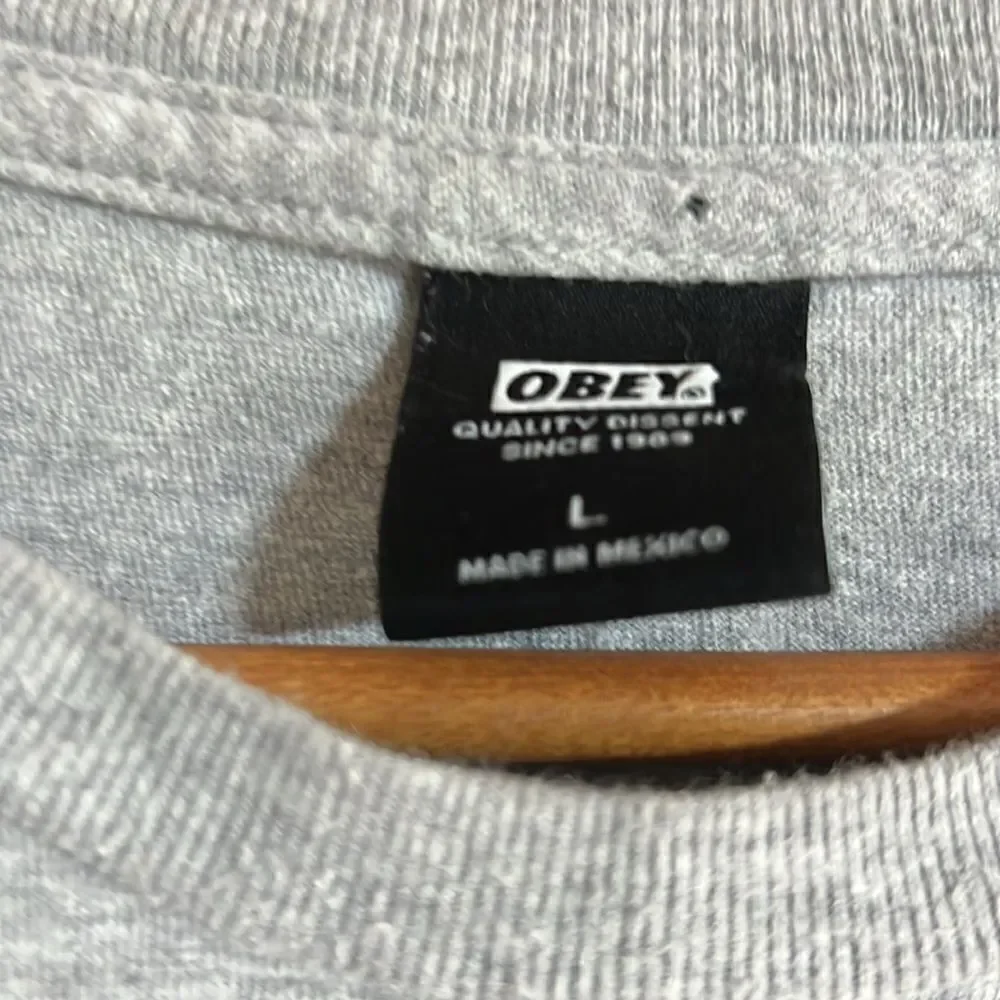 Obey graphic t shirt large - Picture 2 of 3